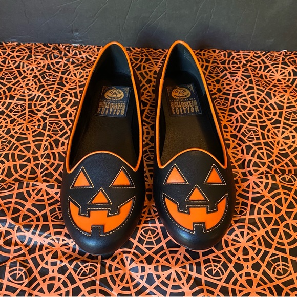 Strange Cvlt Shoes Jack o Lantern Pumpkin Women's Flats Black Orange Used w box - Picture 7 of 9
